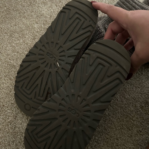 UGG Classic Cardy Knit
Grey (Women's) - Picture 5 of 8